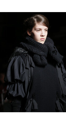 Simone Rocha Fall 2018 Ready-to-Wear Simone Rocha осень зима 2018 коллекция неделя моды в Лондане LFW Mainstyles